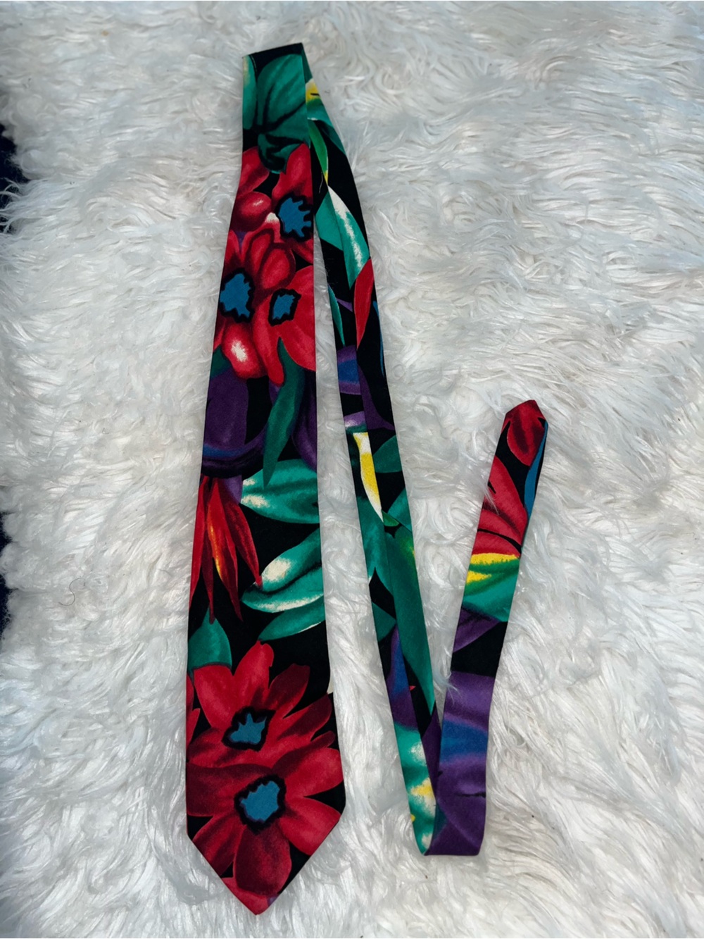 Men's Floral Skinny Tie in Red & Green